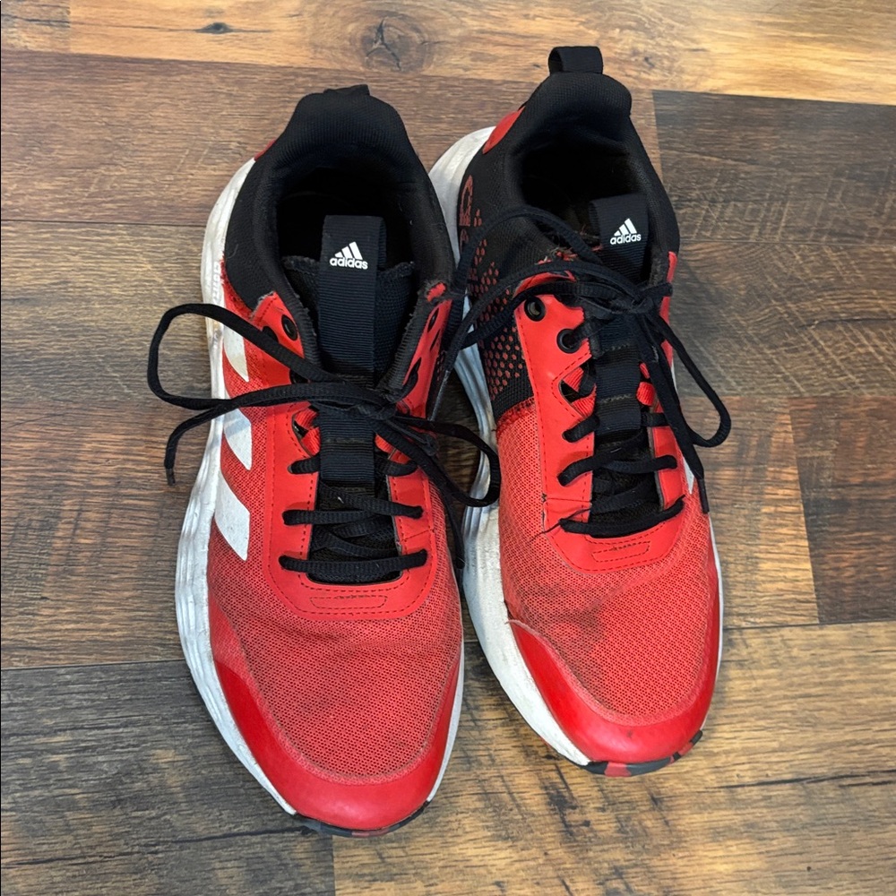 Adidas Red and Black Running Shoes - Picture 2 of 8